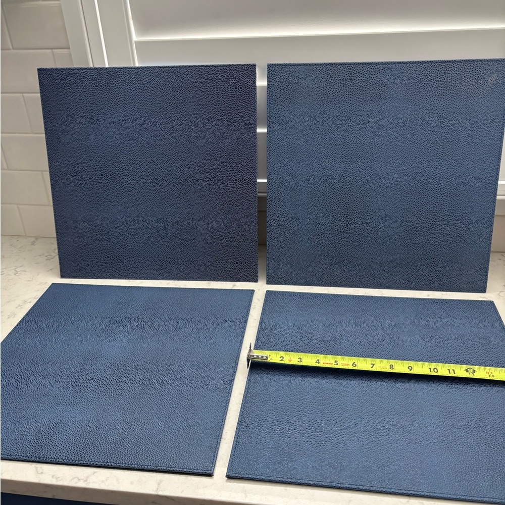 Z Gallerie Sapphire Blue Manta Placemat - Picture 2 of 6